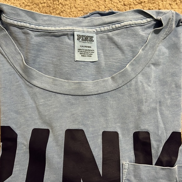 pink vs crop top - Picture 2 of 2